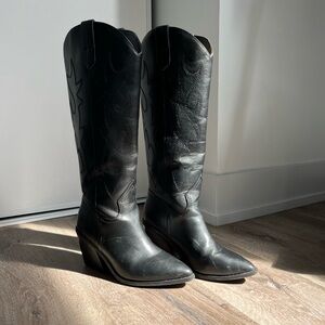 Black cowboy boots. Size 8